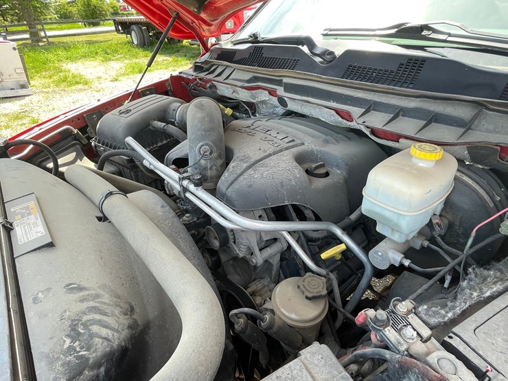 2015-dodge-ram-2500-image-32