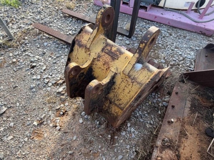 case-24"-backhoe-rear-bucket-image-4