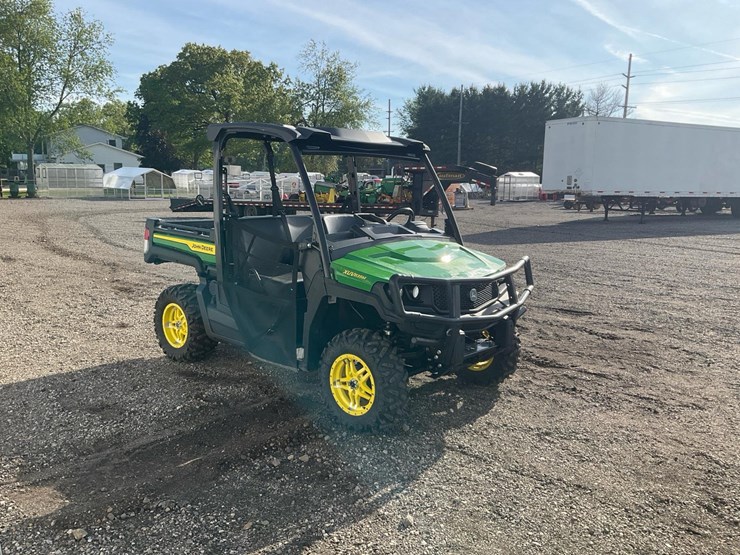 2024-john-deere-gator-image-12