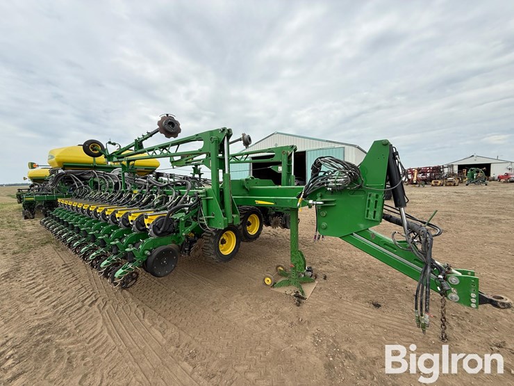 2018-john-deere-db60-image-3