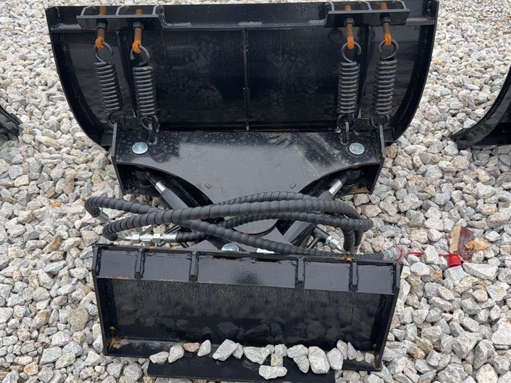 hydraulic-skid-steer-snow-blade-attachment-image-2