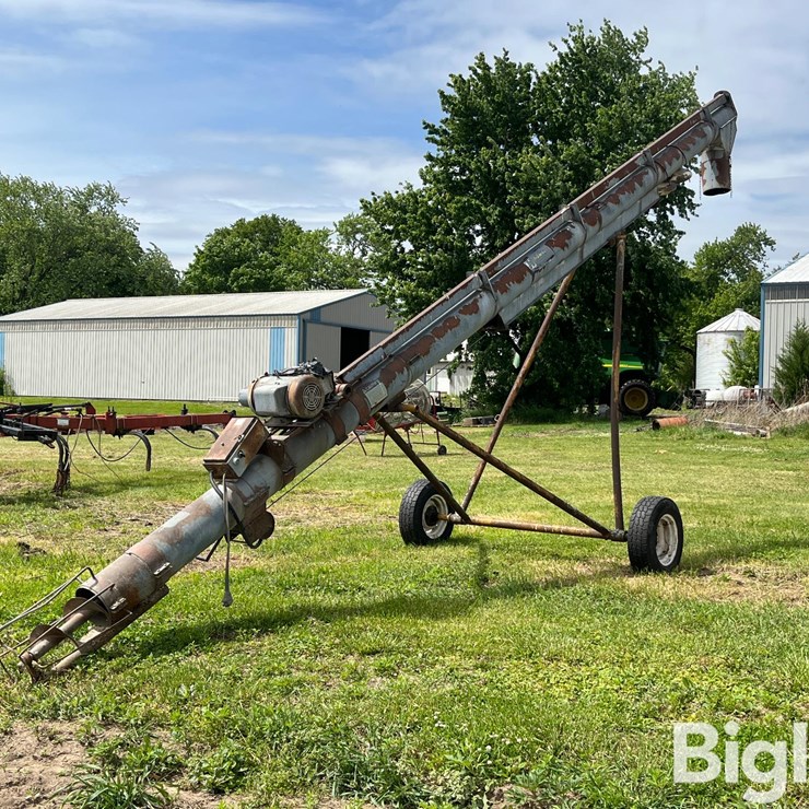 Hutchinson 10" Portable Grain Auger
