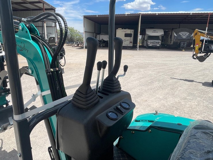 #2660-•-unused-cfg-mini-excavator-image-12