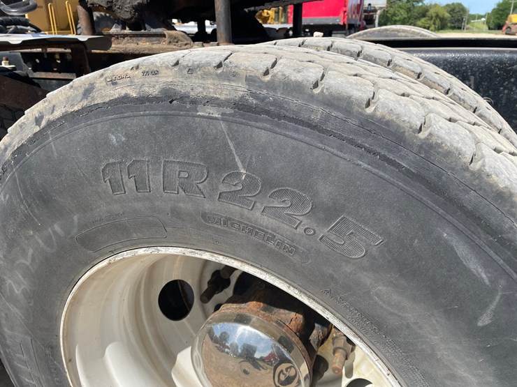2003-kenworth-t800-image-13