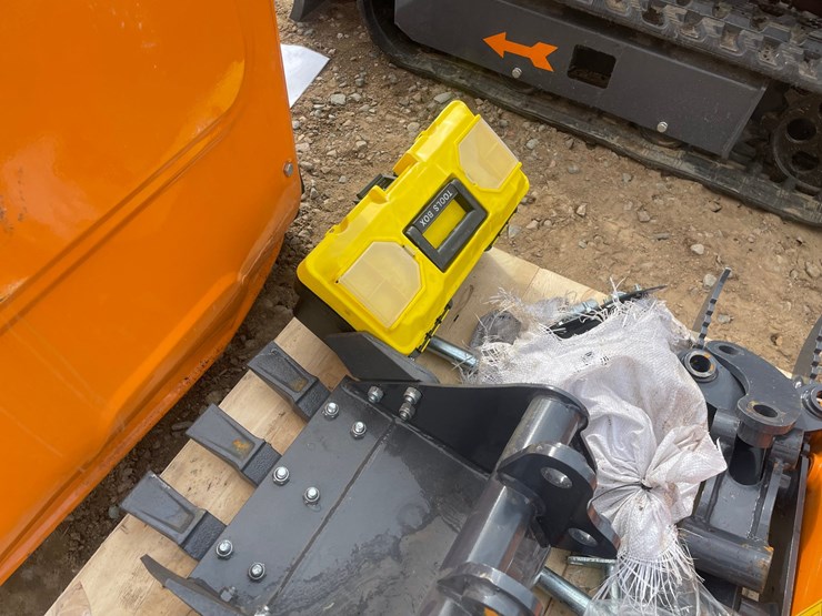 #2015-•-unused-2026-landhonor-mini-excavator-image-15