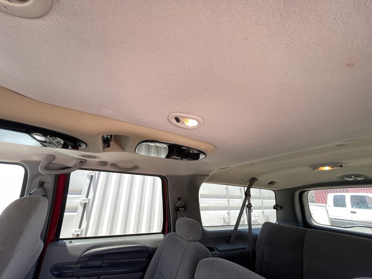2002-ford-excursion-image-24