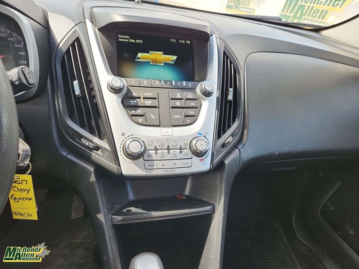 2017-chevrolet-equinox-image-21