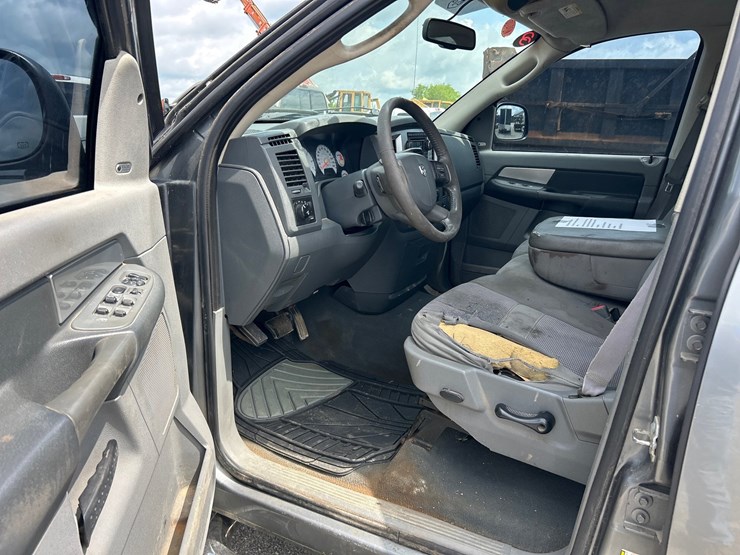 2008-dodge-ram-1500-image-11