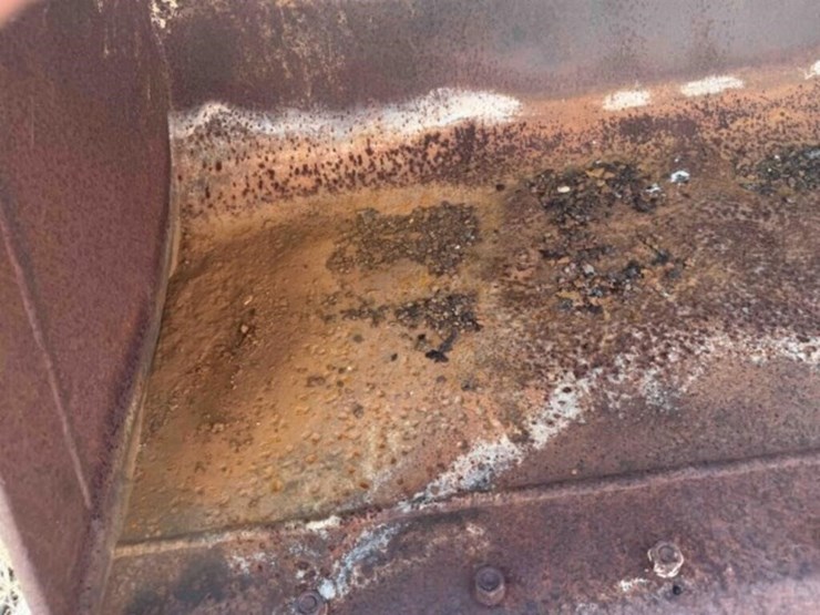 wr-5ft-bucket-off-jd.-excavator-image-5