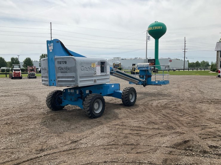 2008-genie-s40-image-2