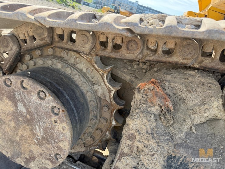 2015-deere-470g-lc-image-20