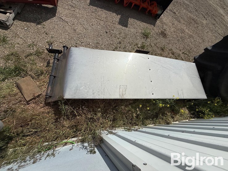 shop-built-stainless-steel-truck-fenders-image-6