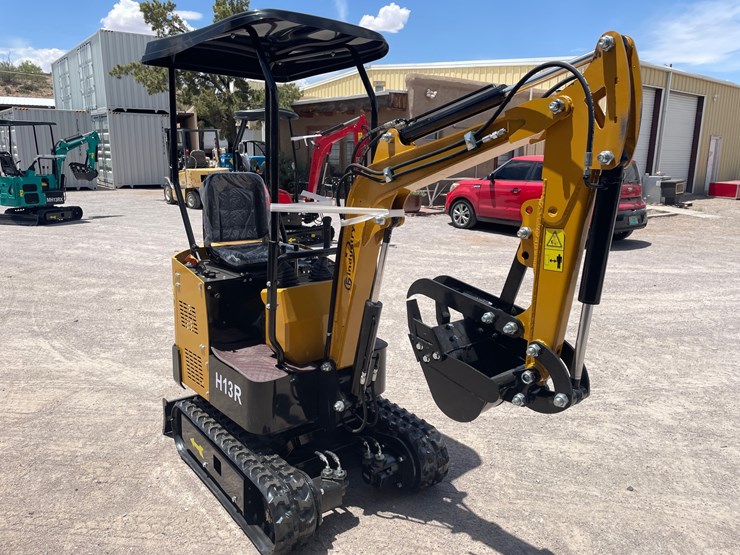 #2651-•-unused-cfg-mini-excavator-image-4