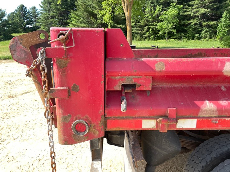2003-ford-f550-image-27