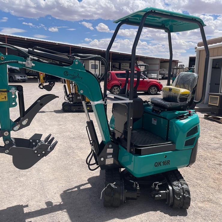 #2660 • Unused CFG Mini Excavator