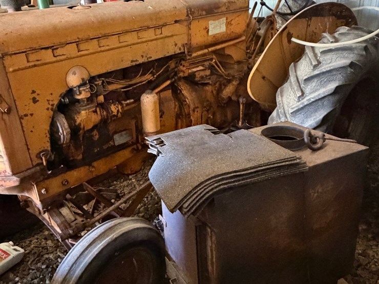 minneapolis-moline-tractor,-(minneapolis-moline-#3)-image-4