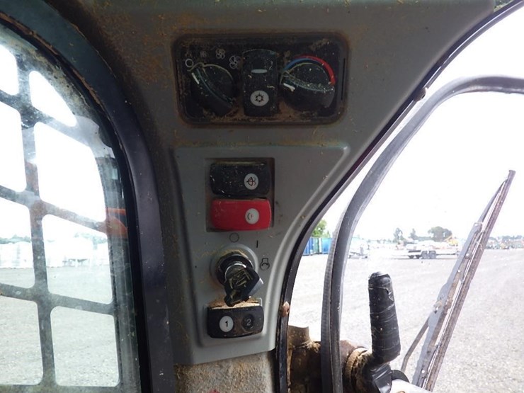 caterpillar-262d-image-26