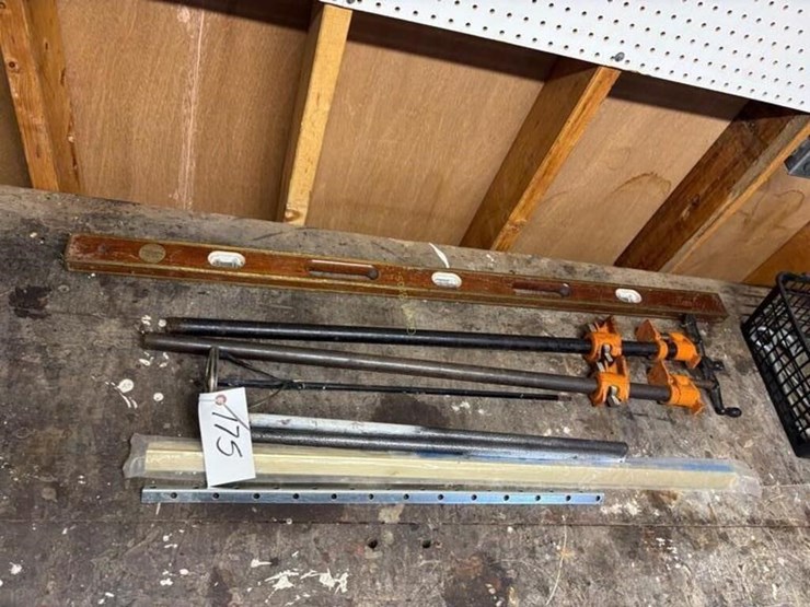 pipe-clamps,-level-image-2