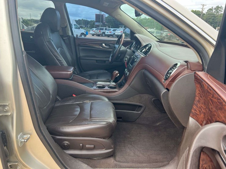 2014-buick-enclave-image-21