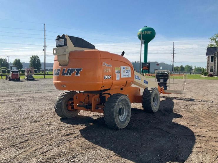2005-jlg-600s-image-5