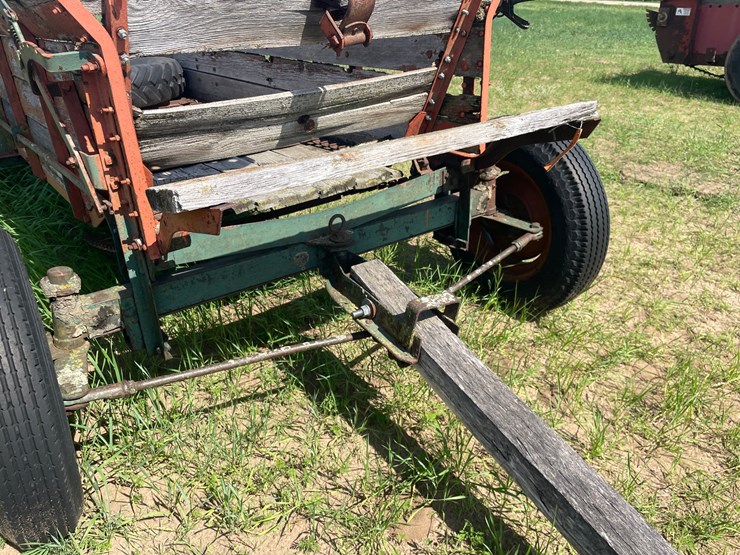 #2010-•-vintage-manure-spreader-(colfax-wi)-image-31