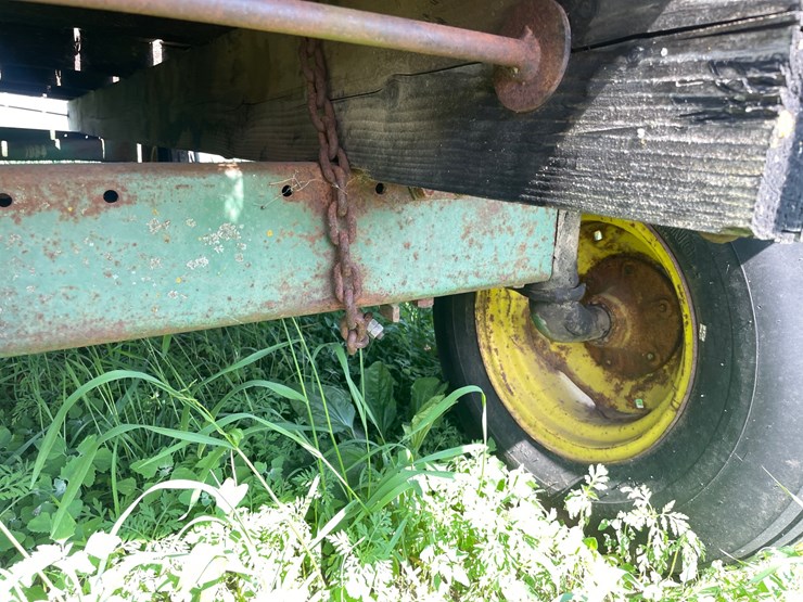 #2008-•-h&s-hay-wagon-with-john-deere-running-gear-(colfax-wi)-image-15
