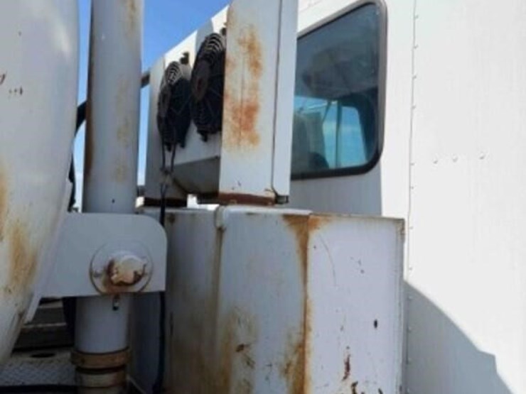 1992-peterbilt-379-image-29