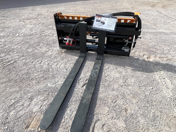 #2777-•-unused-2026-wolverine-adjustable-hydraulic-pallet-fork-attachments-image-3