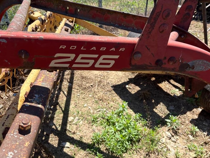new-holland-256-image-4