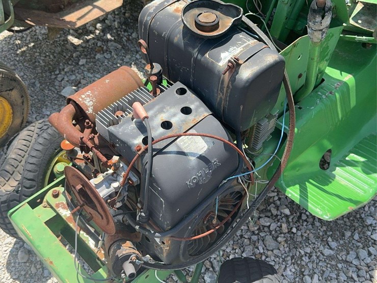 john-deere-110-image-9
