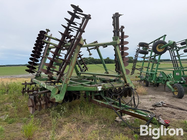 john-deere-30-image-3