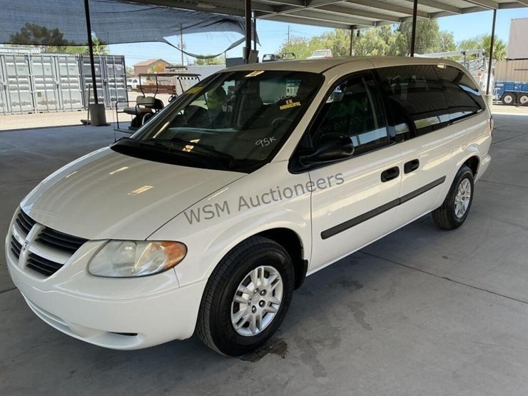 2005-dodge-grand-caravan-image-4