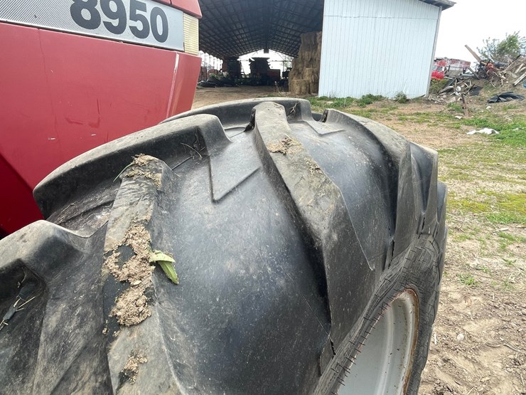 case-ih-8950-image-47