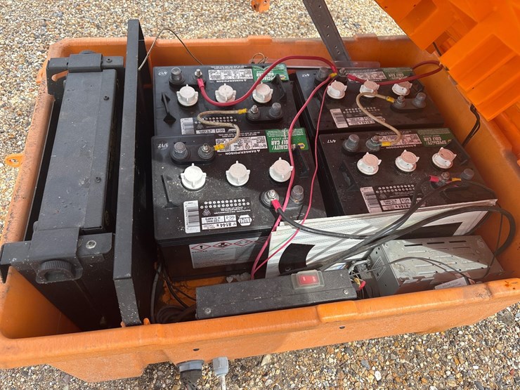 #3510-•-solar-tech-construction-sign-|-no-trailer-image-2