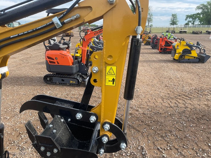 #2036-•-2026-cfg-h13r-mini-excavator-image-6