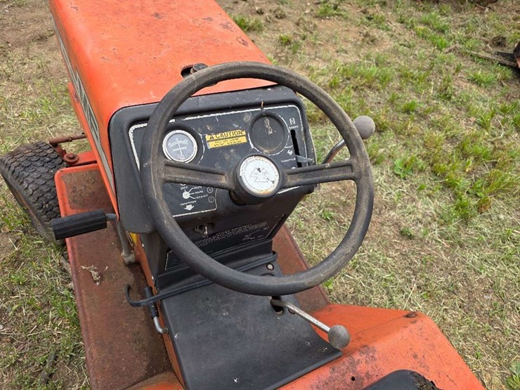 1977-massey-ferguson-85-image-4