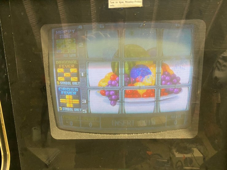 #7514-•-(2)-h&j-vending-slot-machines-(antigo,-wi)-image-2