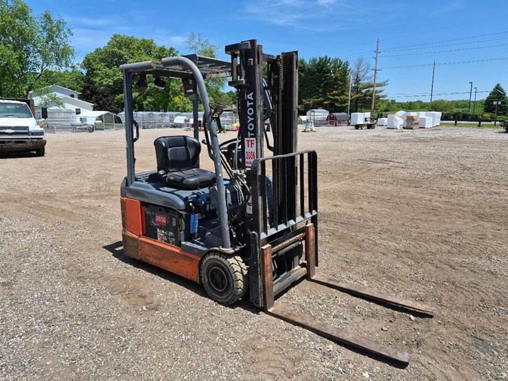 #1374-•-2021-toyota-8fbe18u-forklift-image-7