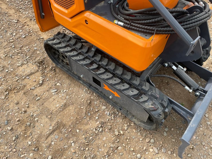 #2015-•-unused-2026-landhonor-mini-excavator-image-6