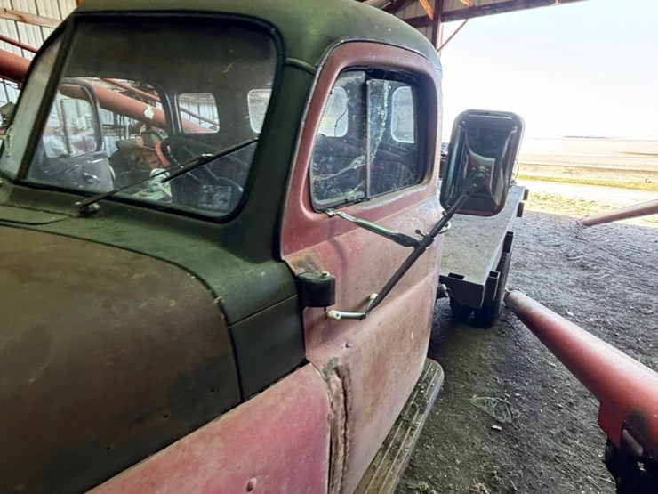 1948-dodge-one-ton-with-flatbed-image-6