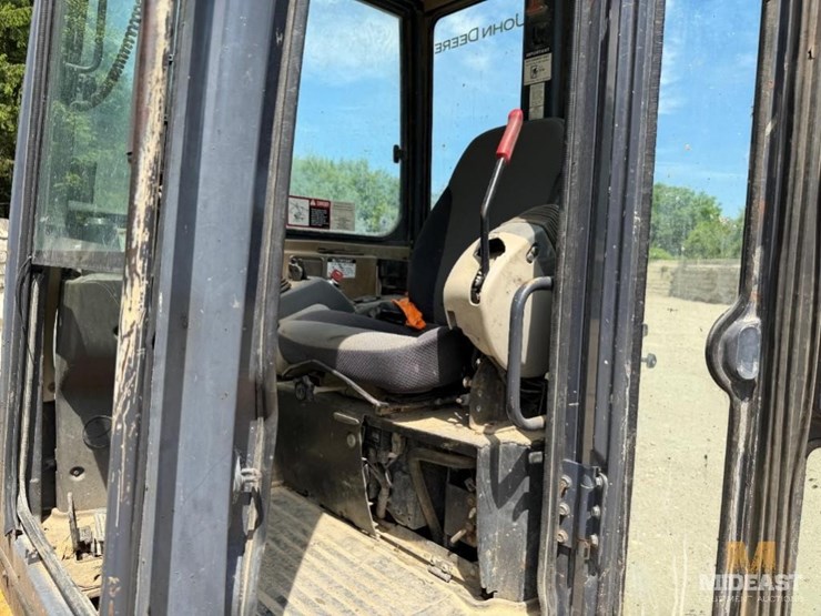 2013-deere-50d-image-16