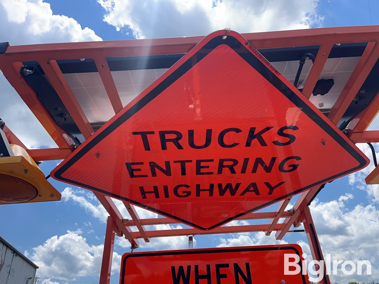 2023-wanco-traffic-control-trailered-caution-sign-image-14
