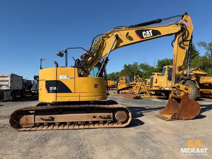 2009-caterpillar-321d-lcr-image-17