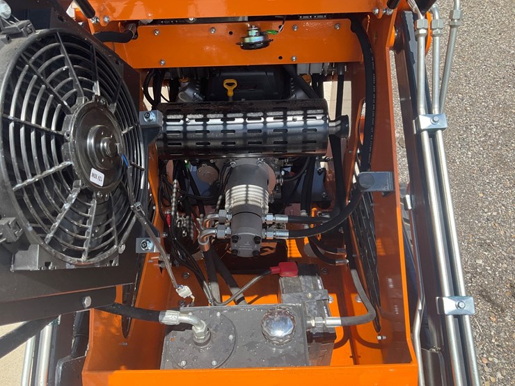 #1001-•-unused-landhero-mini-skid-steer-loader-image-17