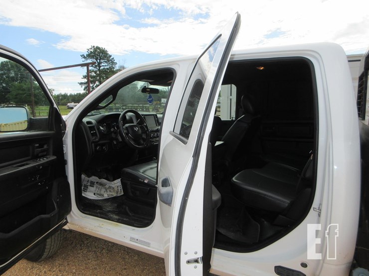 2022-dodge-3500-image-8