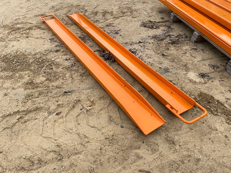 #2273-•-pair-of-new-wolverine-84"-l-pallet-fork-extensions-image-2