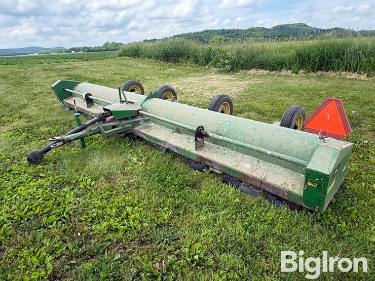 john-deere-120-image-1