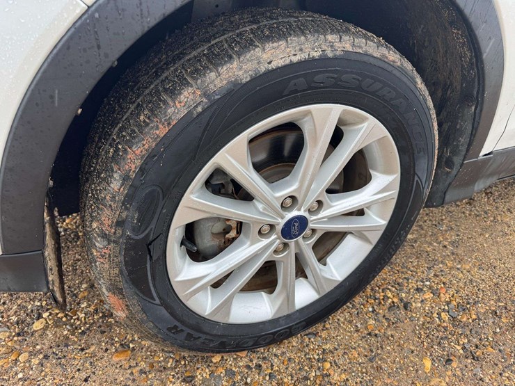 2017-ford-escape-image-23