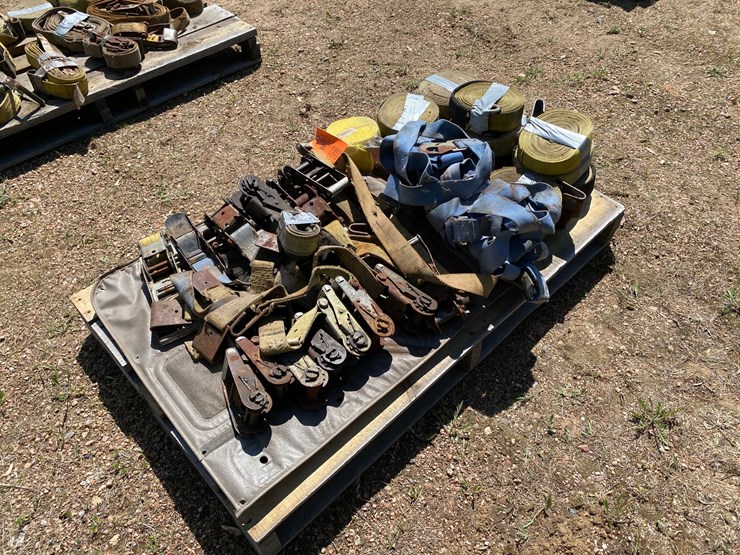 #7431-•-pallet-of-2"-ratchets-and-straps-(antigo,-wi)-image-3
