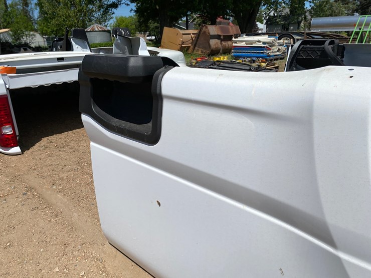 #7417-•-ford-super-duty-takeoff-box-with-tailgate-(antigo,-wi)-image-9